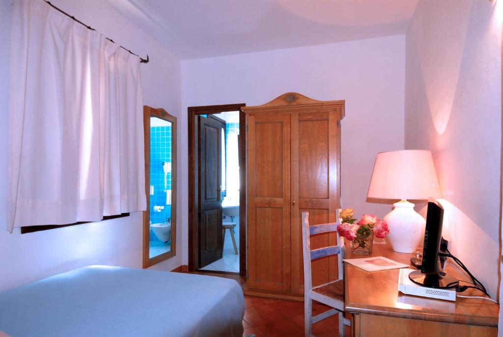 Boutique Hotel Sant'Andrea & Relais San Pantaleo Værelse billede