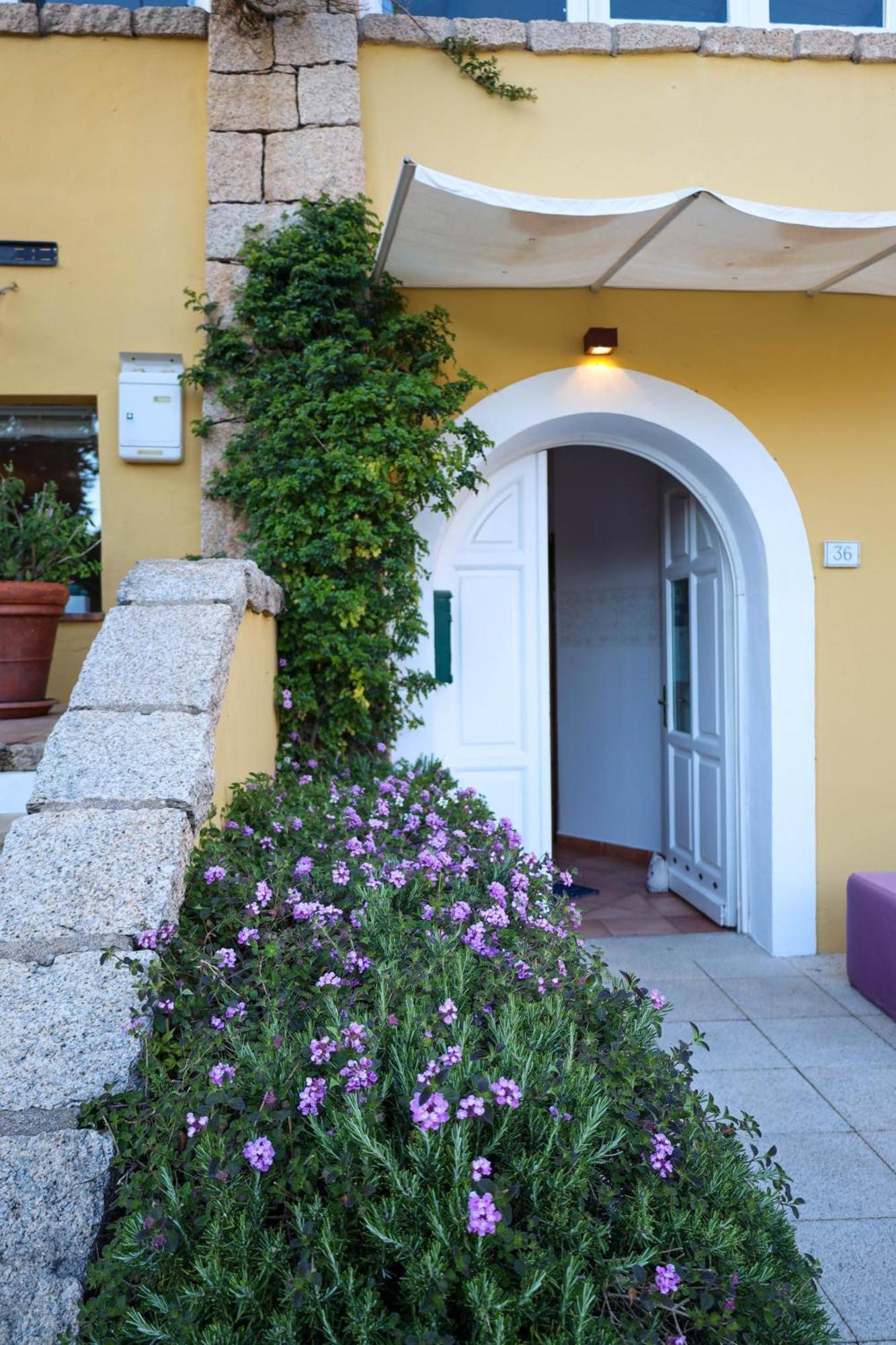 Boutique Hotel Sant'Andrea & Relais San Pantaleo Eksteriør billede