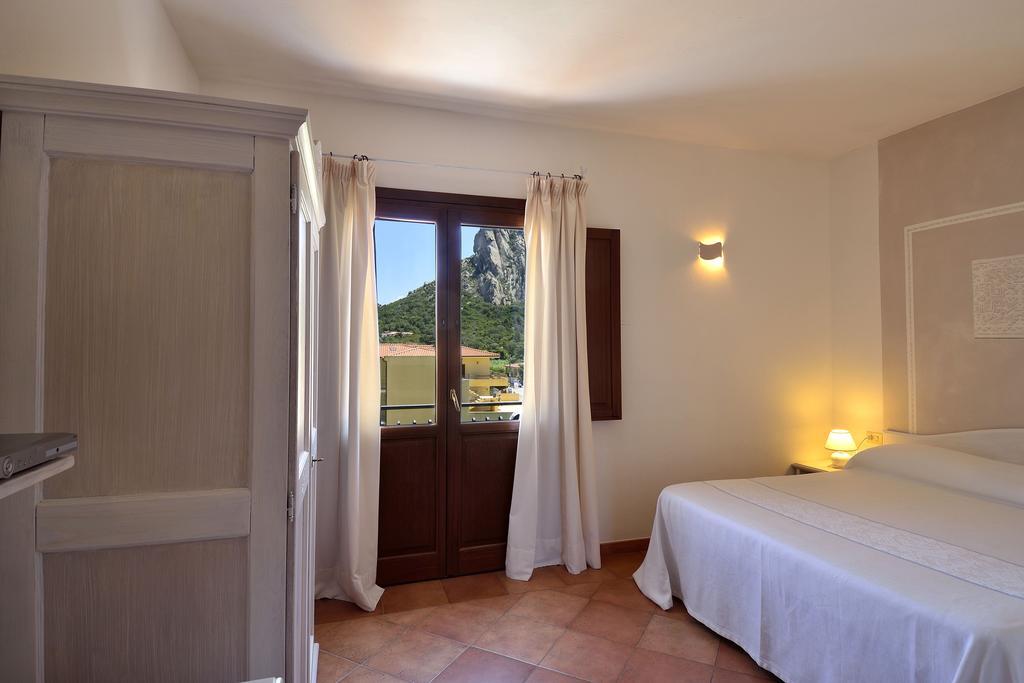Boutique Hotel Sant'Andrea & Relais San Pantaleo Værelse billede